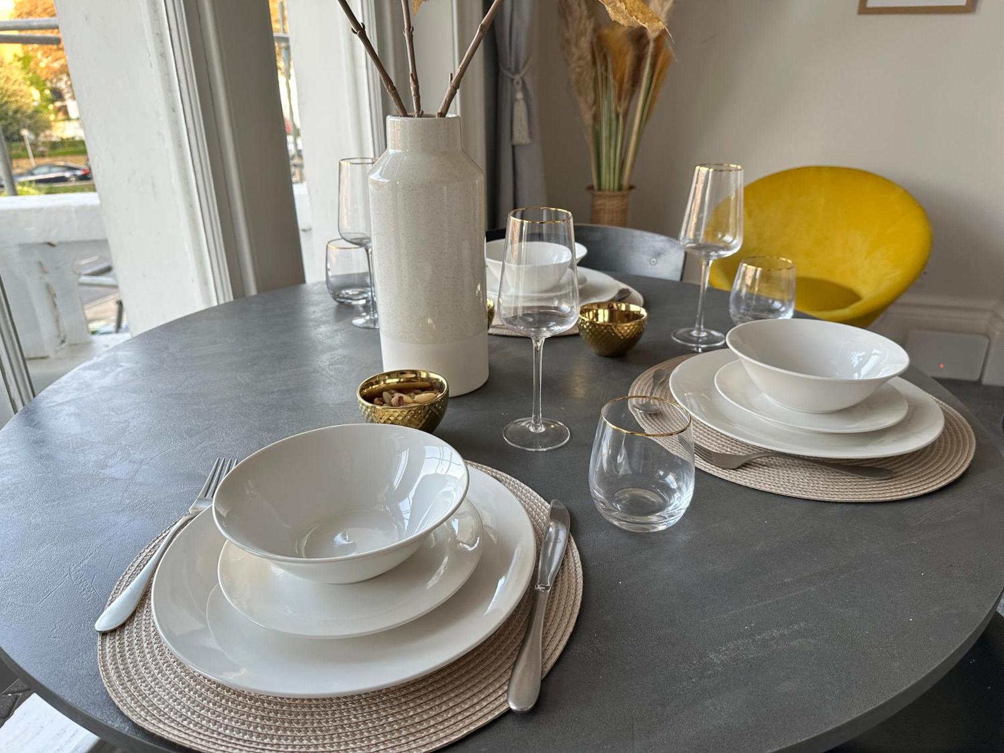 Charming & Cozy Richmond Retreat * Twickenham