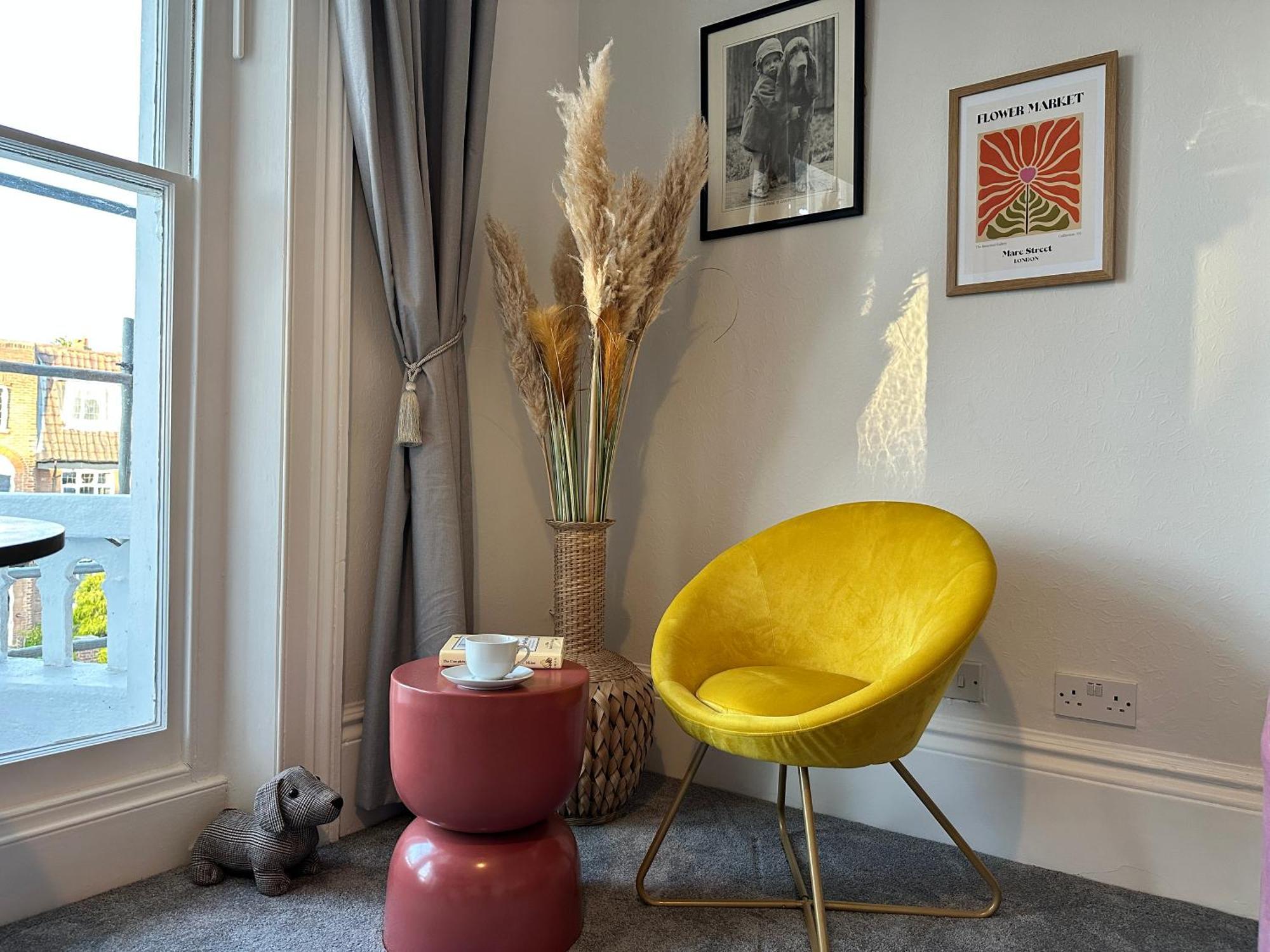 Charming & Cozy Richmond Retreat Apartment Twickenham
