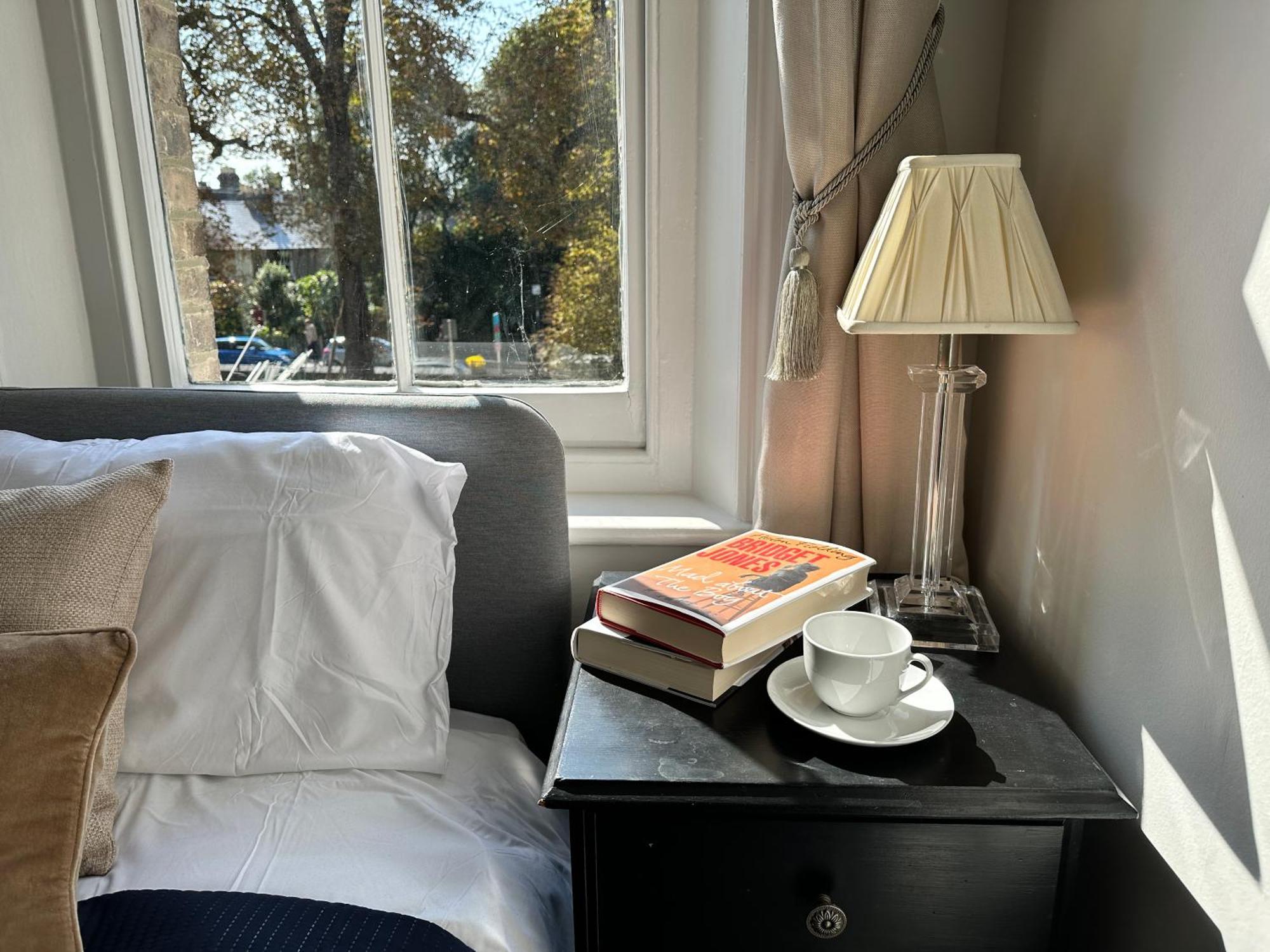 Charming & Cozy Richmond Retreat Apartment Twickenham